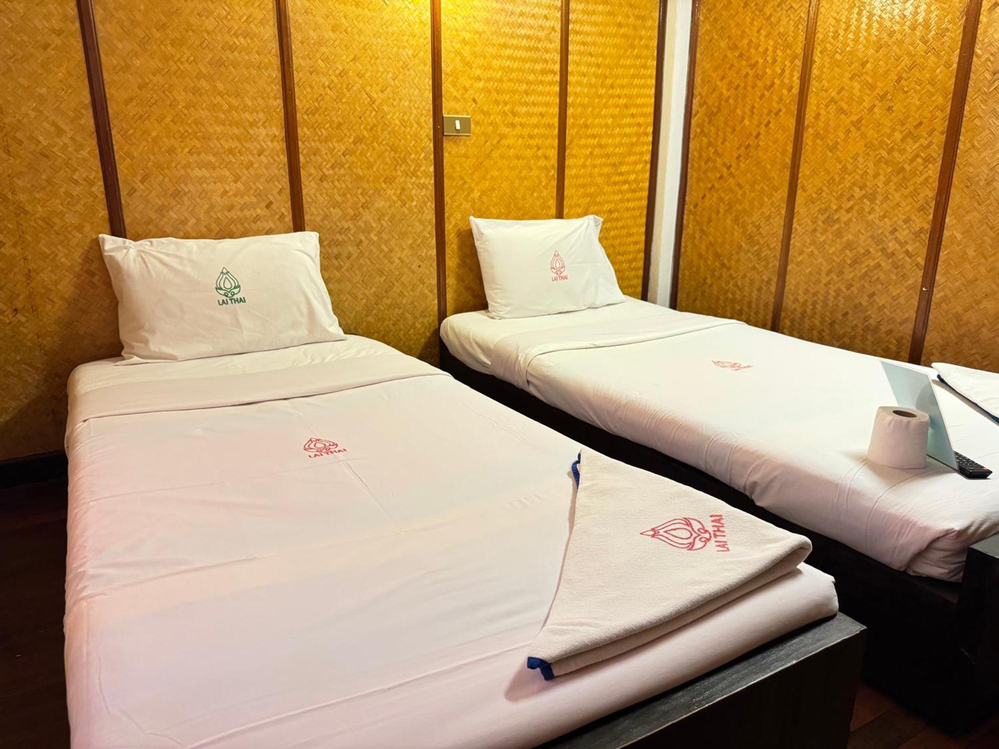 צ'יאנג מאי Collection O Khu Mueang Near Tha Phae Gate Formerly Lai Thai Guesthouse מראה חיצוני תמונה