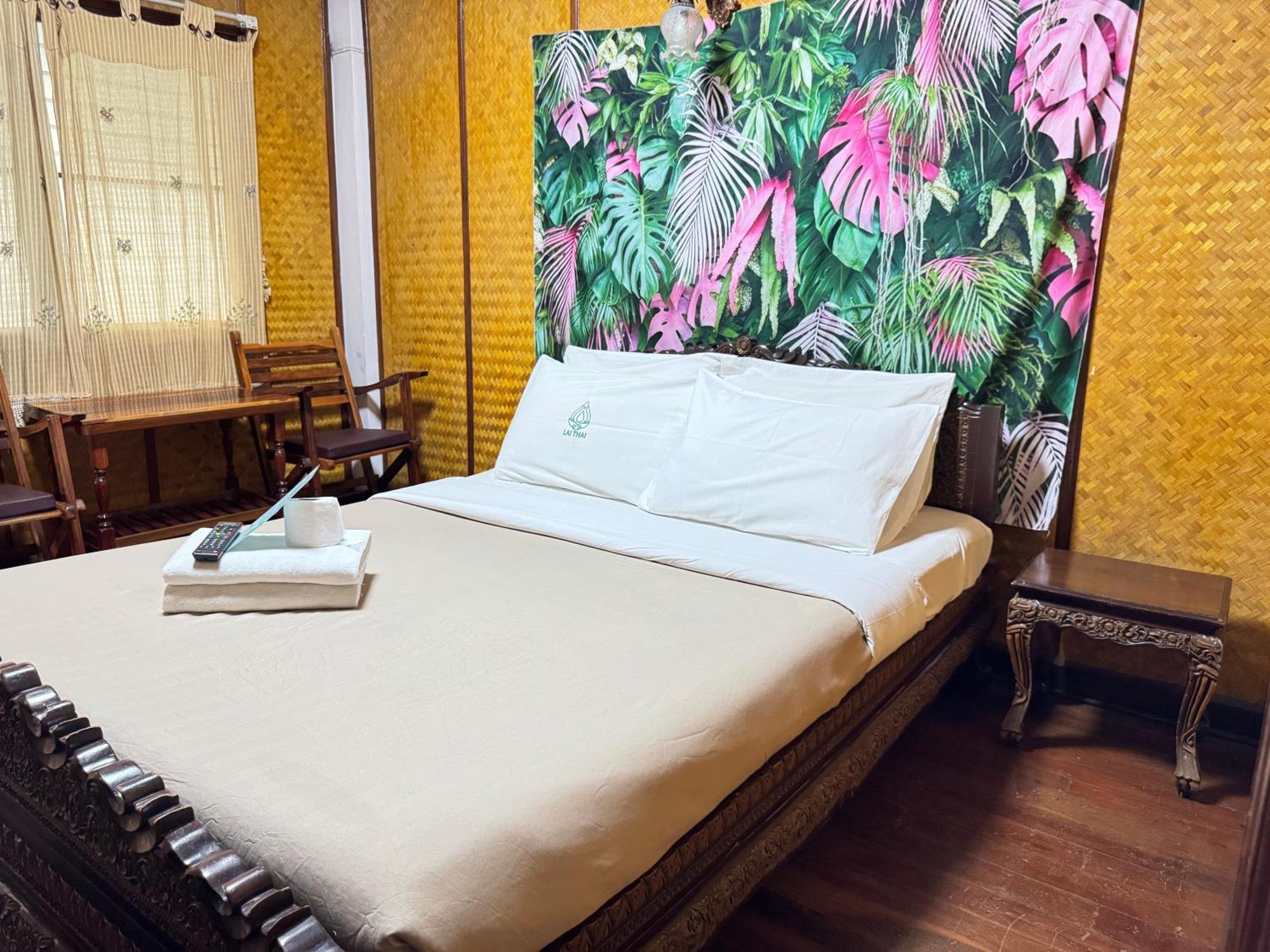 צ'יאנג מאי Collection O Khu Mueang Near Tha Phae Gate Formerly Lai Thai Guesthouse מראה חיצוני תמונה