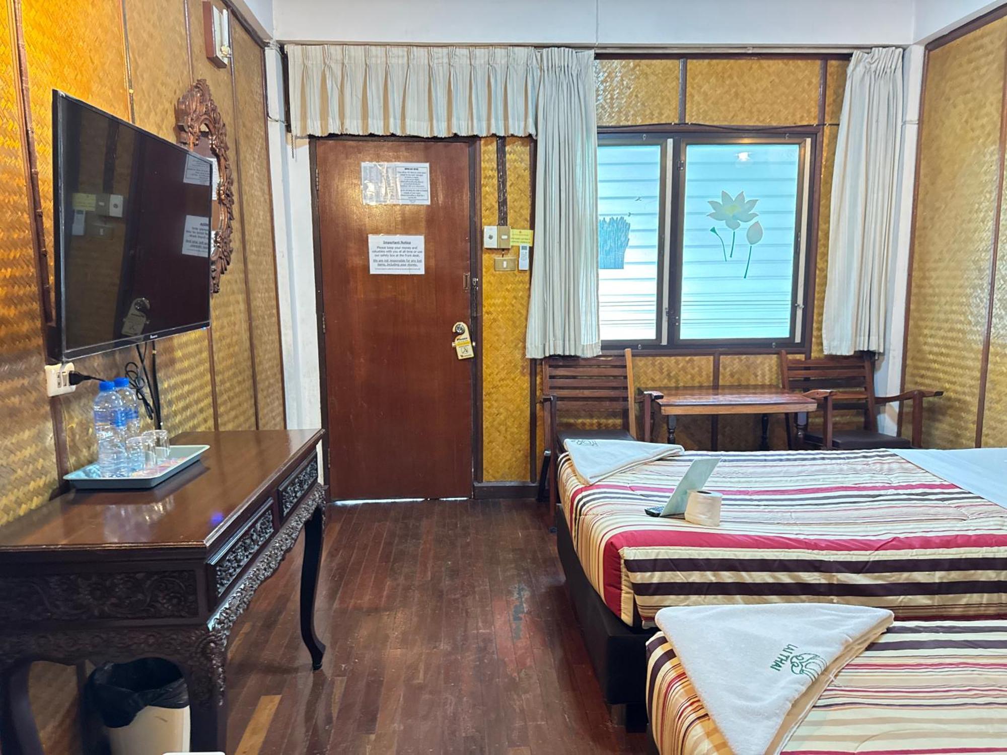 צ'יאנג מאי Collection O Khu Mueang Near Tha Phae Gate Formerly Lai Thai Guesthouse מראה חיצוני תמונה