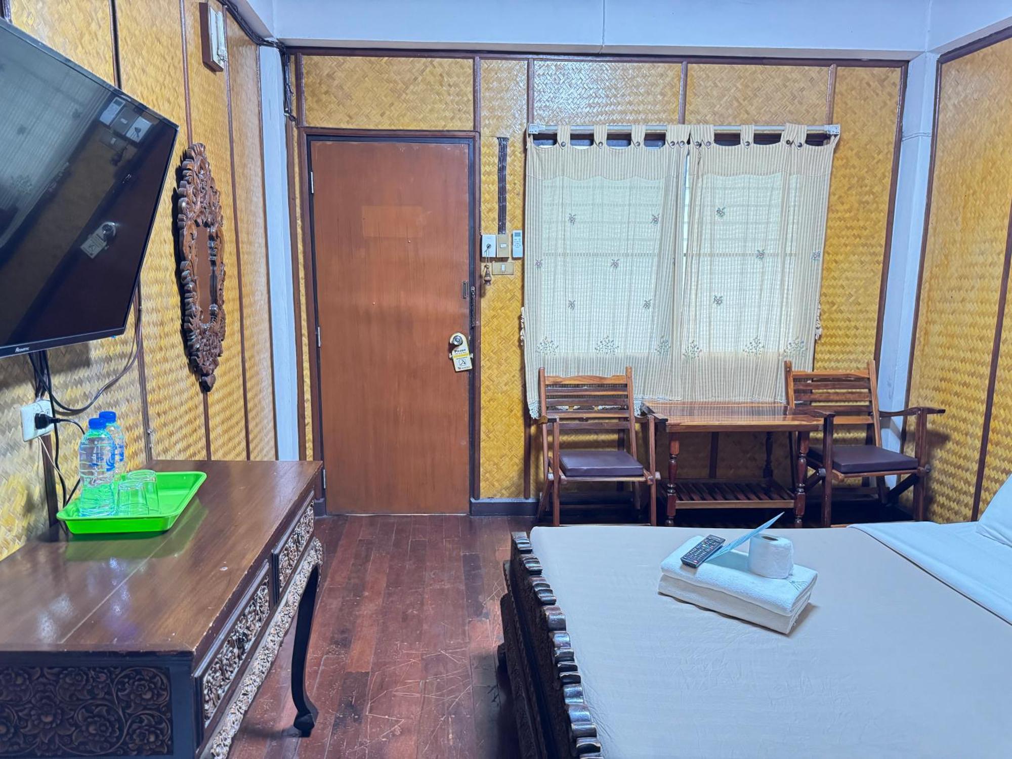צ'יאנג מאי Collection O Khu Mueang Near Tha Phae Gate Formerly Lai Thai Guesthouse מראה חיצוני תמונה