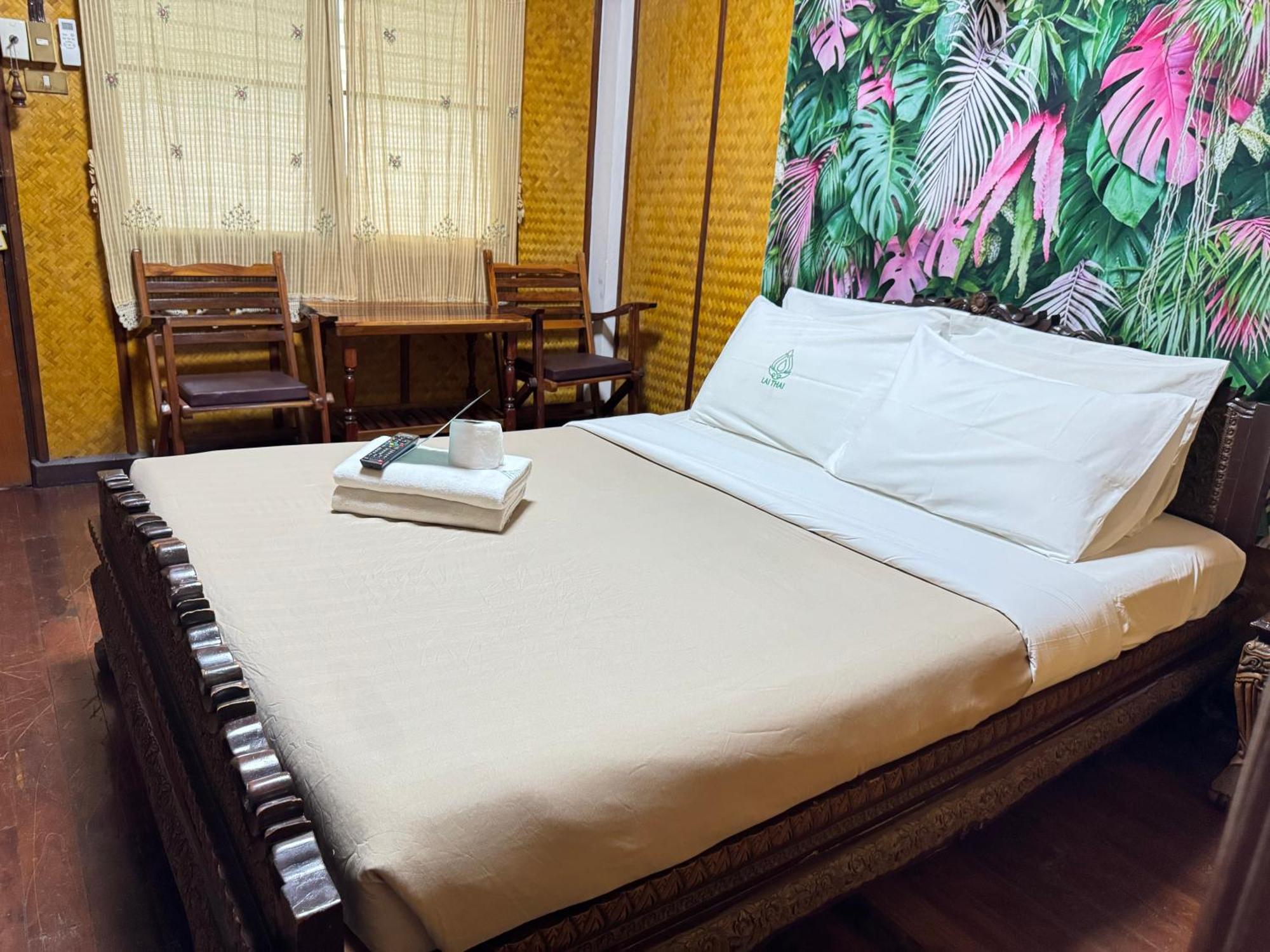 צ'יאנג מאי Collection O Khu Mueang Near Tha Phae Gate Formerly Lai Thai Guesthouse מראה חיצוני תמונה