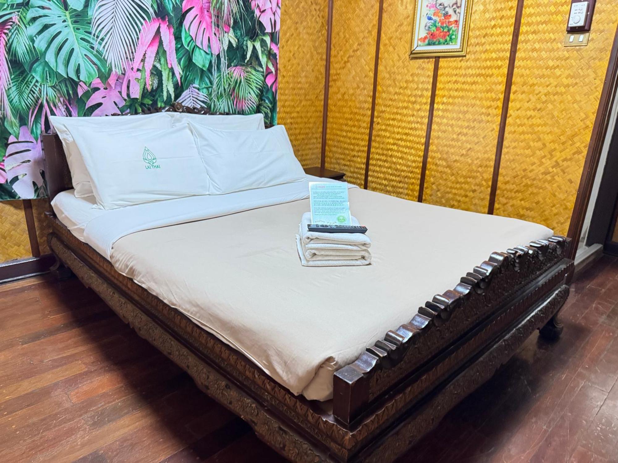 צ'יאנג מאי Collection O Khu Mueang Near Tha Phae Gate Formerly Lai Thai Guesthouse מראה חיצוני תמונה