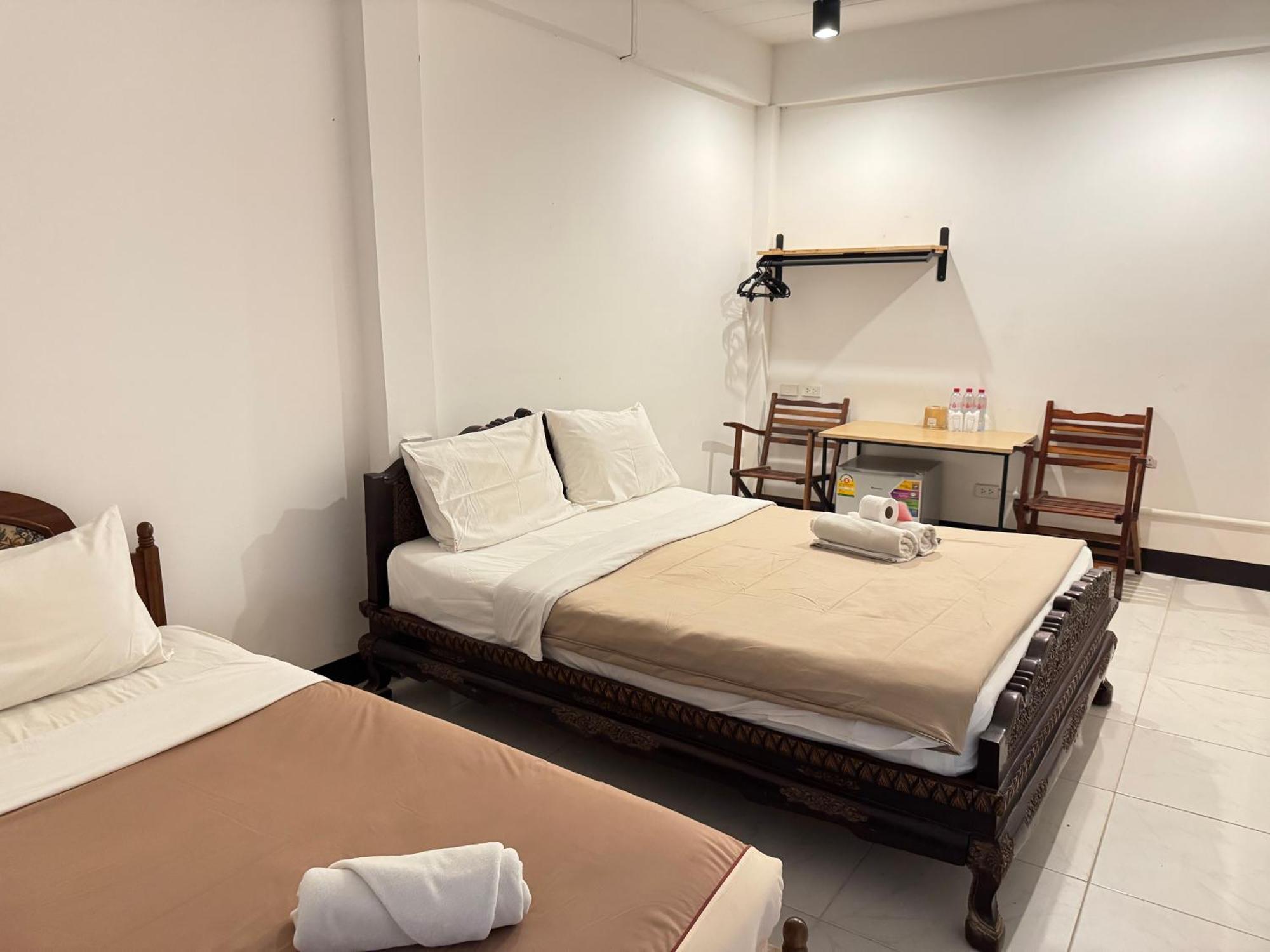צ'יאנג מאי Collection O Khu Mueang Near Tha Phae Gate Formerly Lai Thai Guesthouse מראה חיצוני תמונה