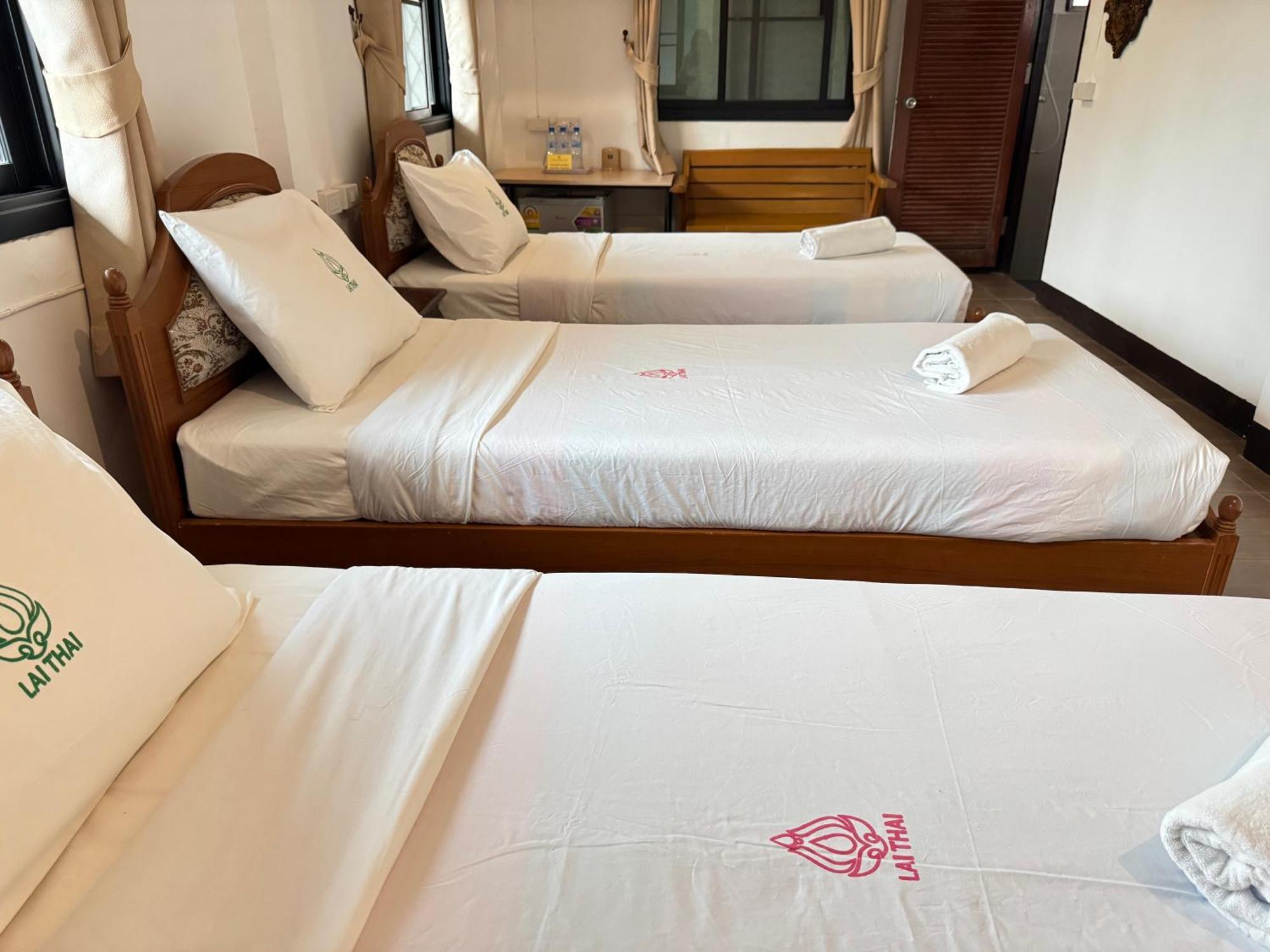 צ'יאנג מאי Collection O Khu Mueang Near Tha Phae Gate Formerly Lai Thai Guesthouse מראה חיצוני תמונה