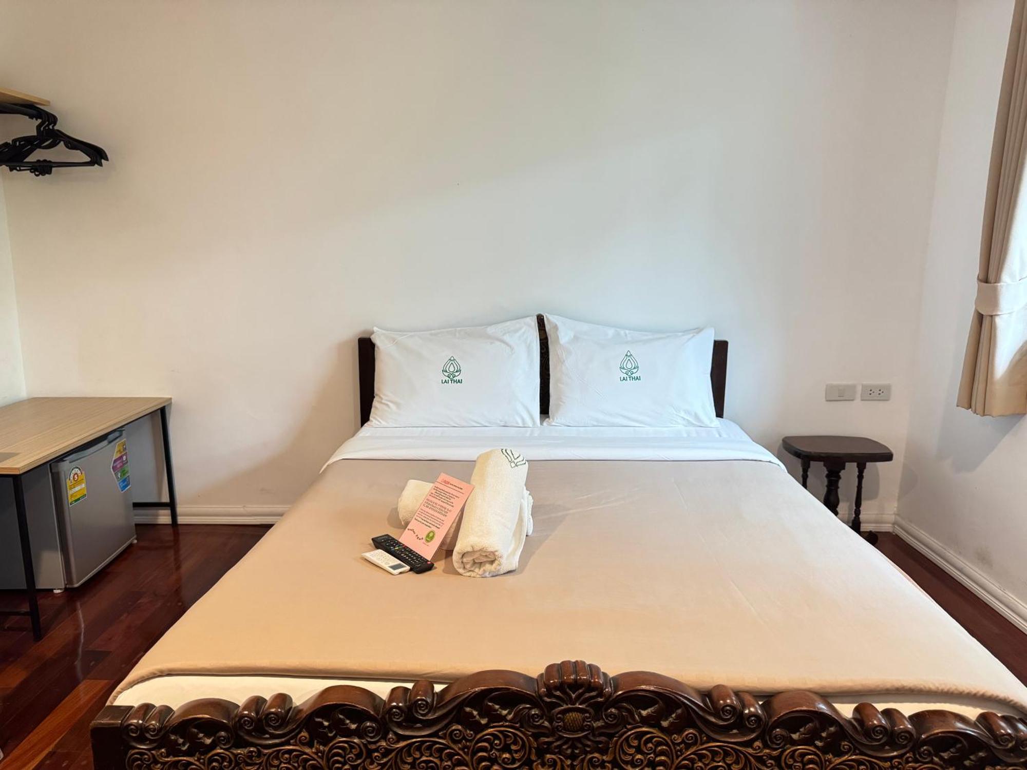 צ'יאנג מאי Collection O Khu Mueang Near Tha Phae Gate Formerly Lai Thai Guesthouse מראה חיצוני תמונה
