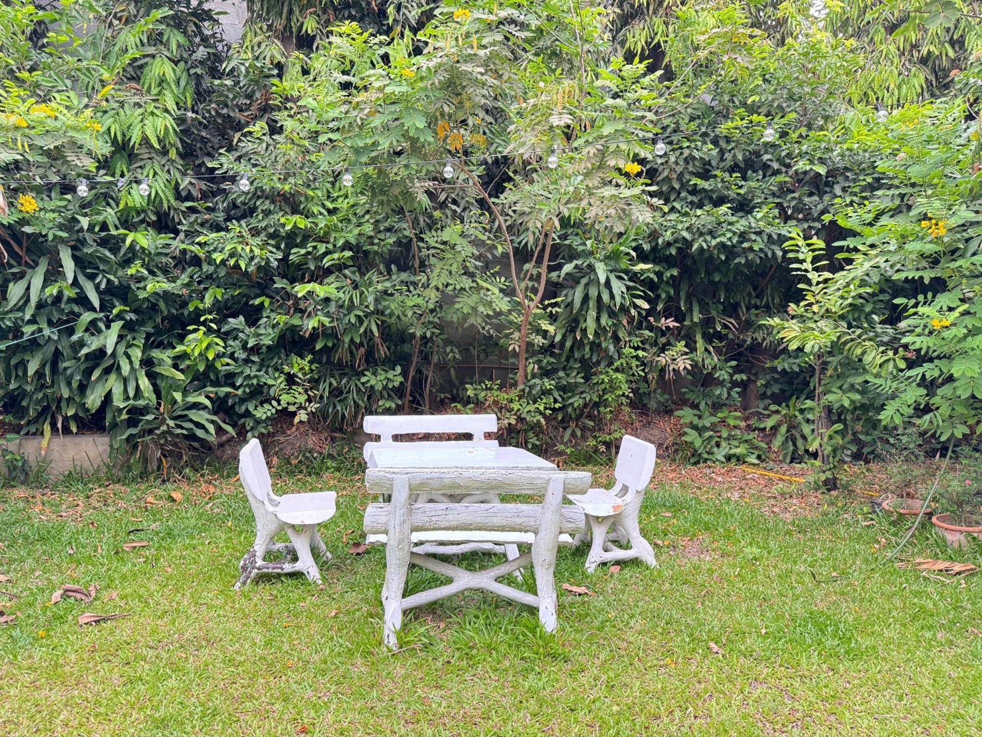 צ'יאנג מאי Collection O Khu Mueang Near Tha Phae Gate Formerly Lai Thai Guesthouse מראה חיצוני תמונה